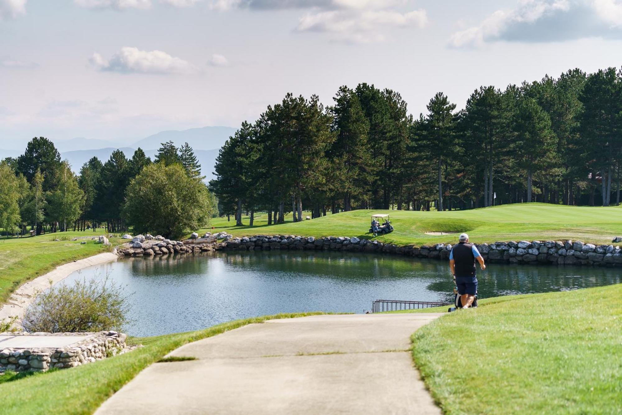 Pirin Golf Mountain View Retreat Διαμέρισμα Ράζλογκ Εξωτερικό φωτογραφία